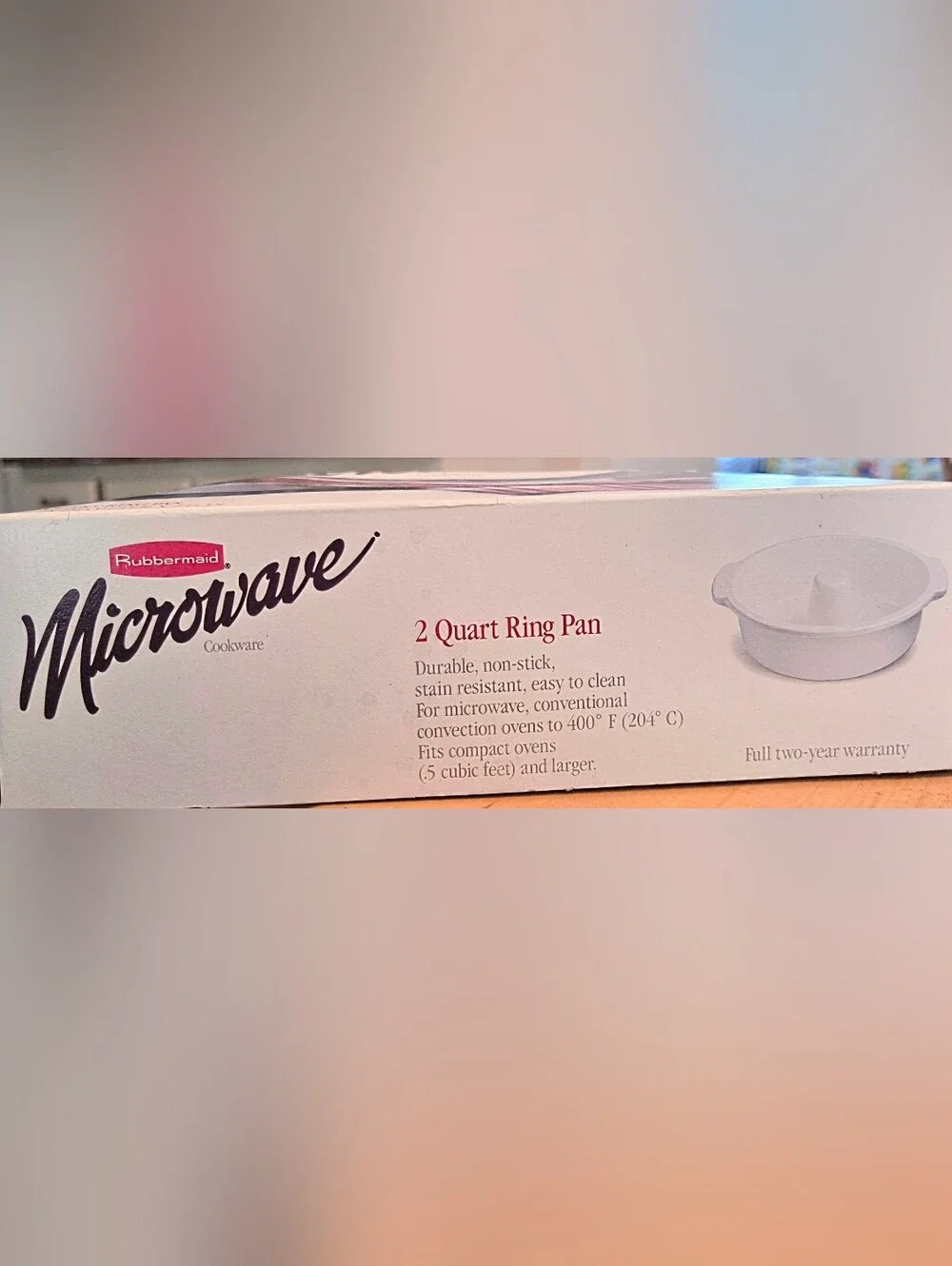 Rubbermaid new damaged